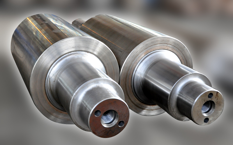 热轧辊主要应用于钢铁生产行业,用于将钢坯加热至高温后通过压力变形